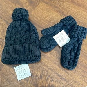 NWT Love & Lore Cable Knit Mittens & Pom Hat